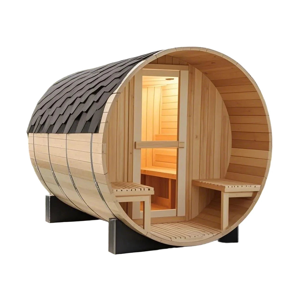 Sauna tonneau extérieur de luxe en bois clair, bancs intégrés et porte vitrée éclairée